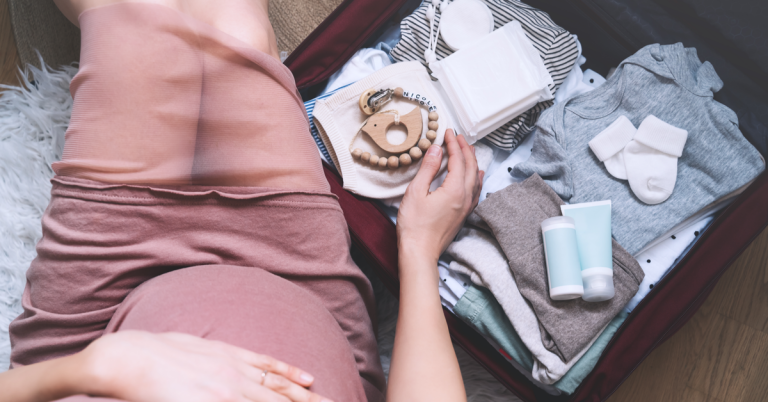 What should a hospital bag contain?